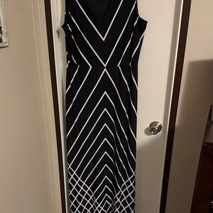 Peter Nygard Black and White Chevron Maxi Dress